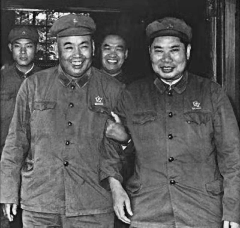 1645955528826782.jpg 1.許世友與楊得志.jpg